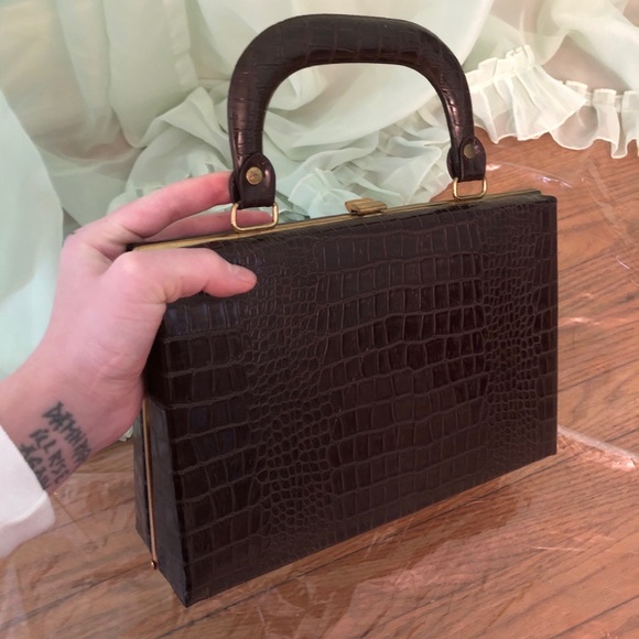 sold 🐊 vintage patent leather snake skin purse - Picture 2 of 4